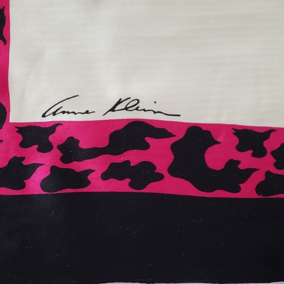 Vintage silk scarf - Picture 3 of 8